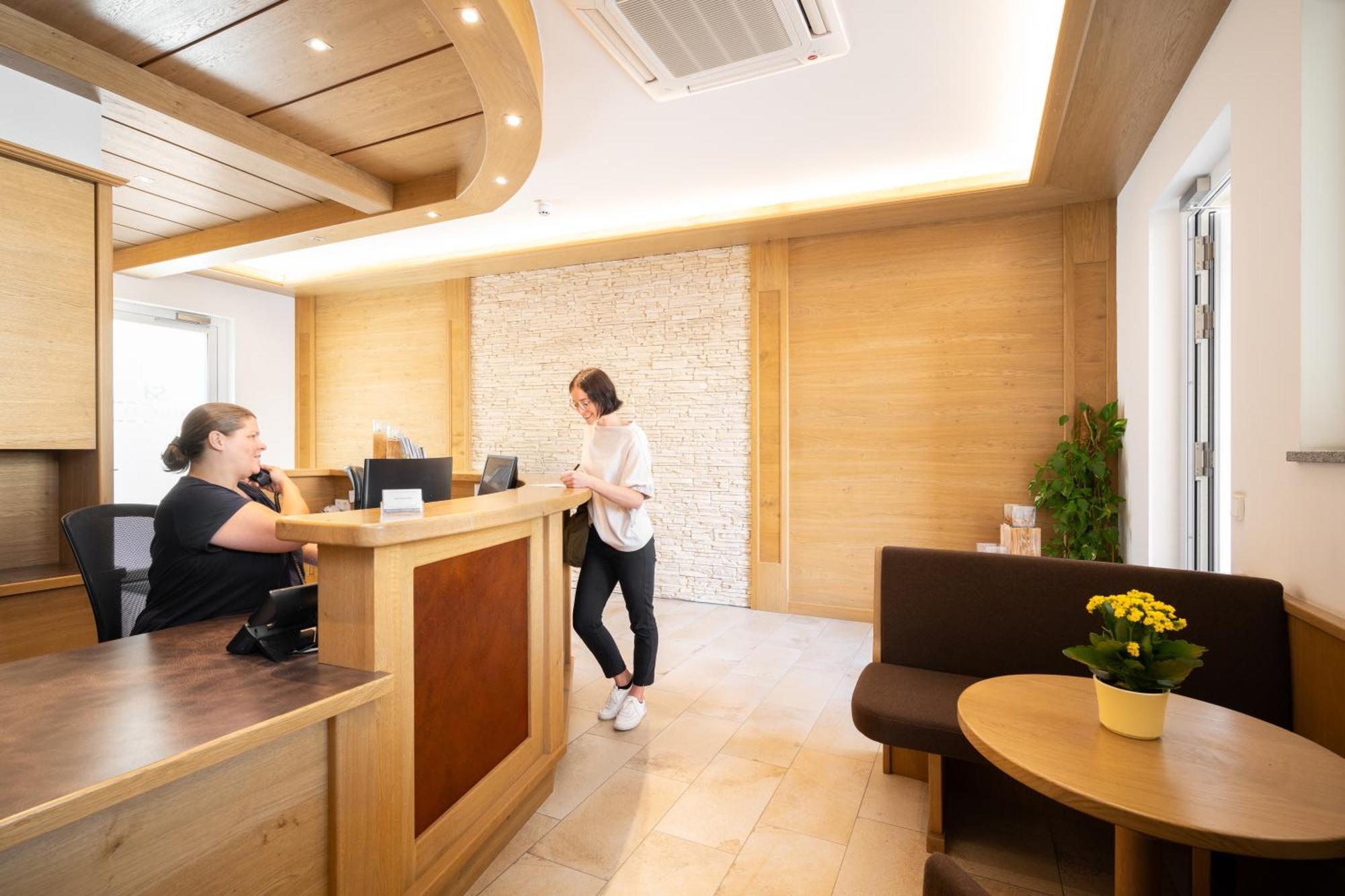 Snooze Apartments โฮลซ์เคียร์เชิน ภายนอก รูปภาพ